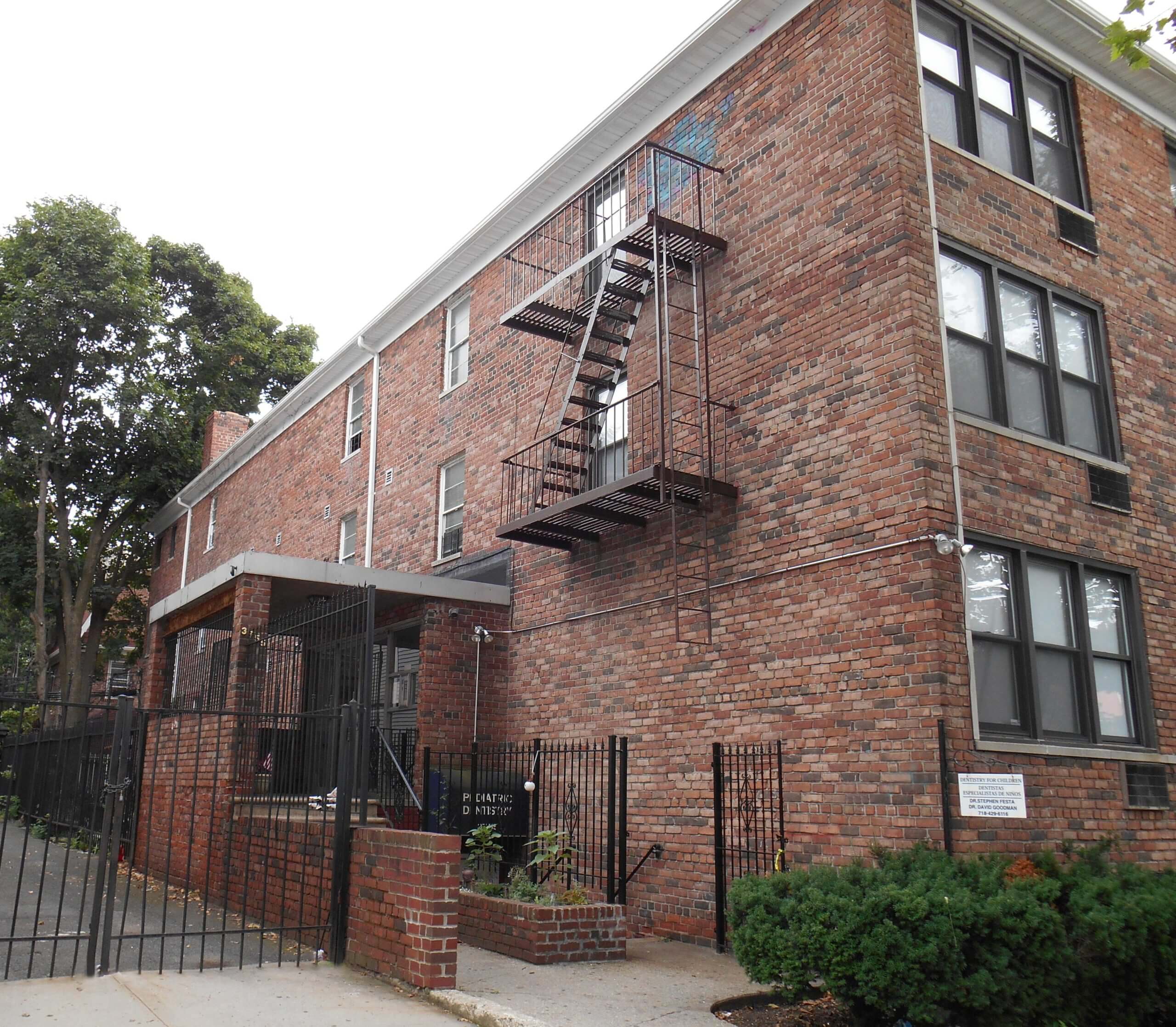 37-55-76th-st-Jackson-Heights